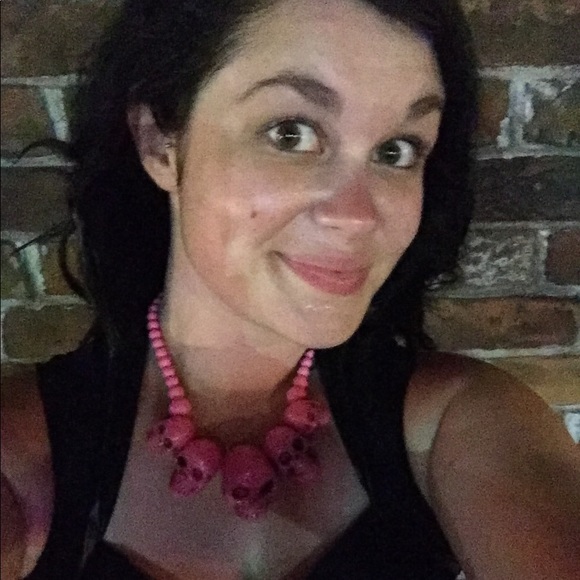 Meet your Posher, Candace - Picture 2 of 6